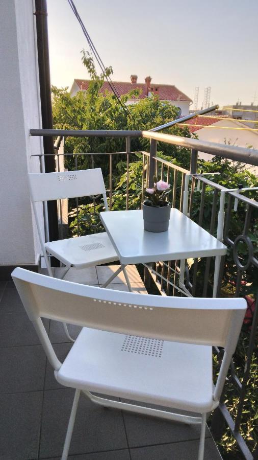 Antemma Apartment พูลา ภายนอก รูปภาพ