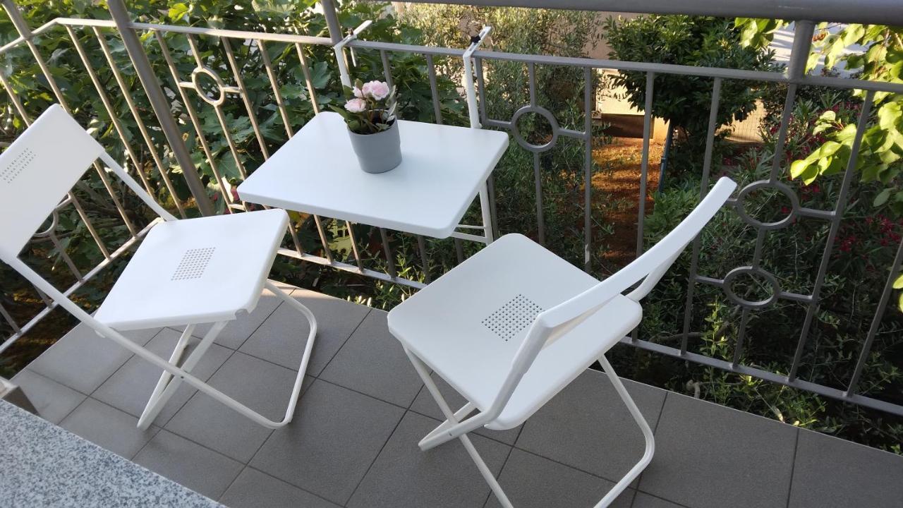 Antemma Apartment พูลา ภายนอก รูปภาพ
