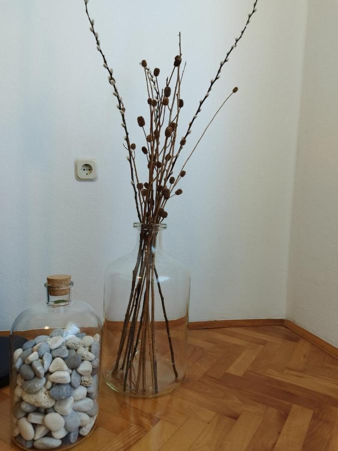 Antemma Apartment พูลา ภายนอก รูปภาพ