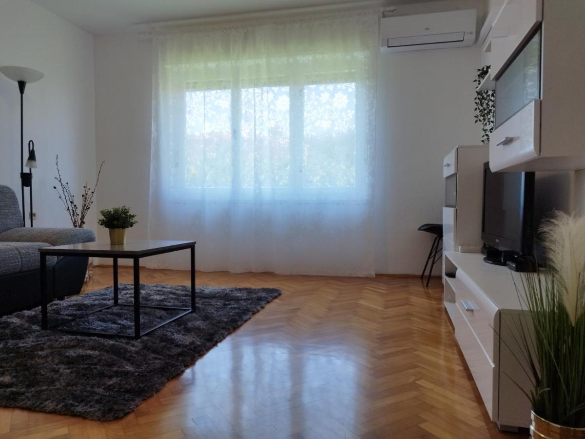 Antemma Apartment พูลา ภายนอก รูปภาพ