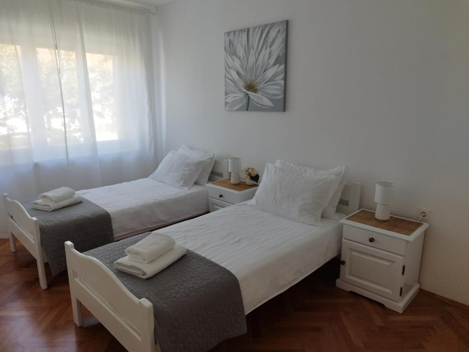 Antemma Apartment พูลา ภายนอก รูปภาพ